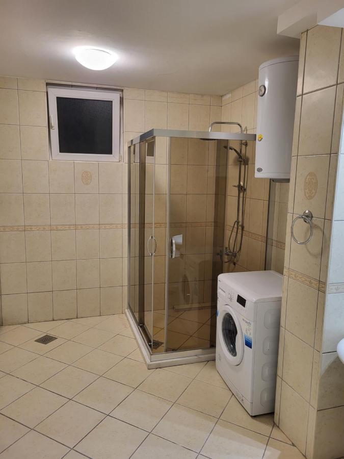 Vik House Apartment Skopje Bagian luar foto