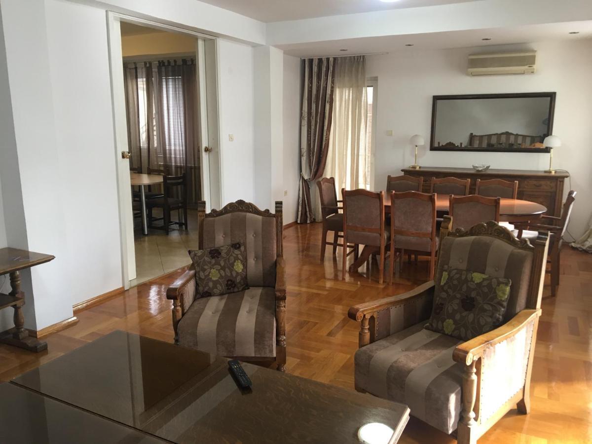 Vik House Apartment Skopje Bagian luar foto